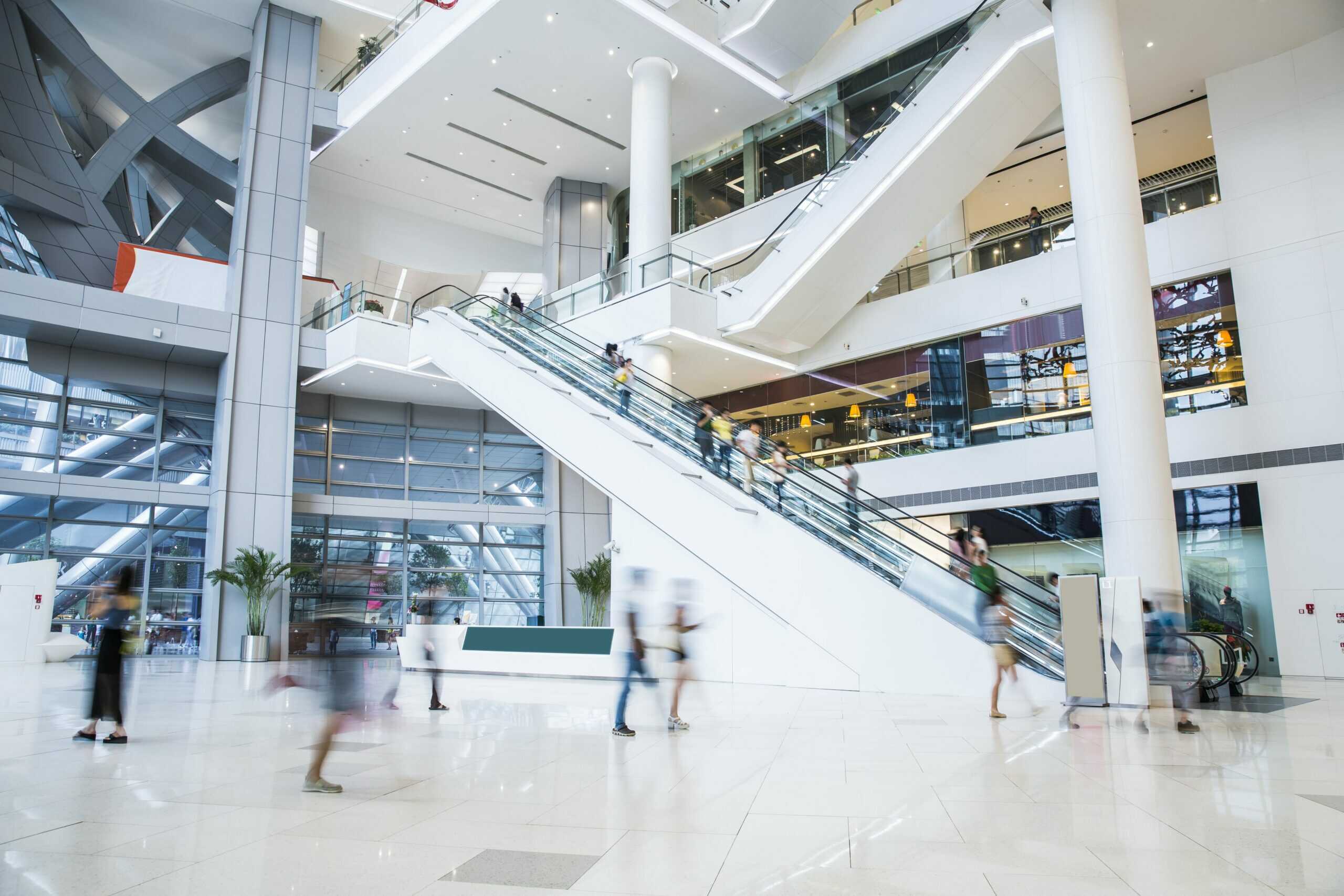 istock commerce hall blanc